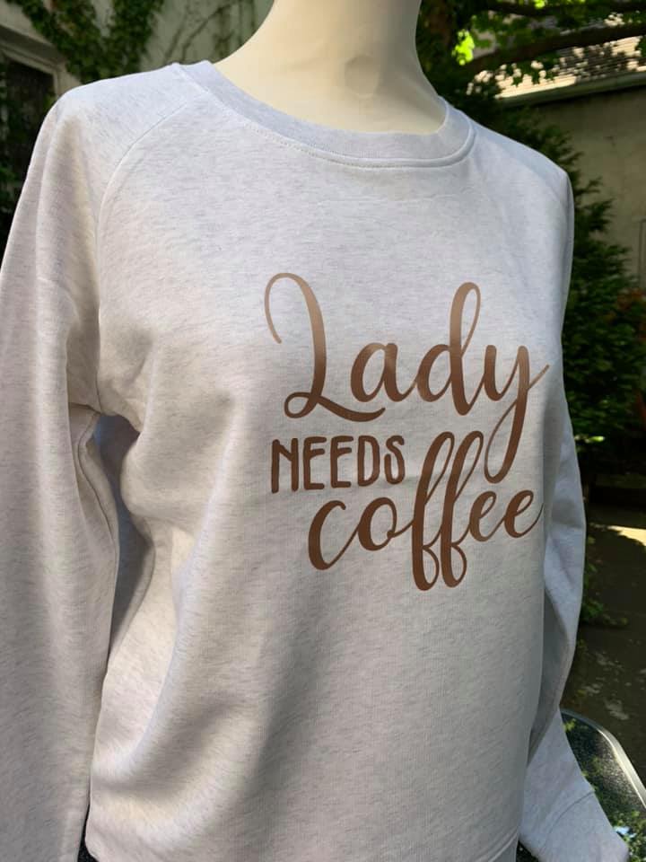 Tanja Jablonski Mode für Damen Dreieich Stitchy Sweatshirt Coffee nachhaltige Mode